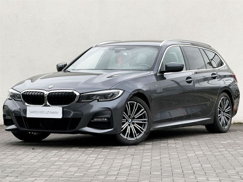 Mineral grey metallic metalizowany Używany 2021 BMW 320 M Sport Kombi | 124 900 zł (Drogi) - Obraz 1/3