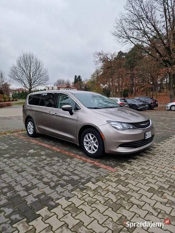 Używany 2016 Chrysler Pacifica | 61 900 zł (Super Cena) - Obraz 1/4