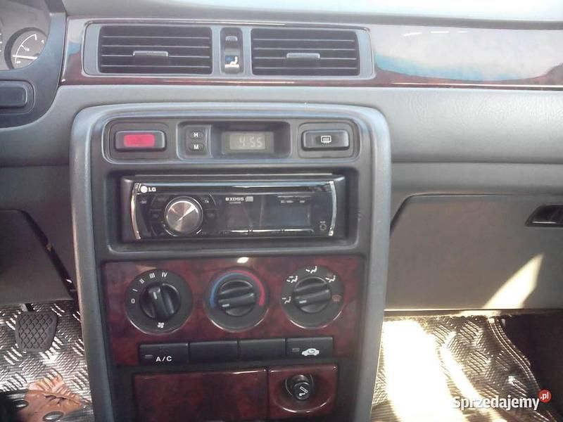 Używany Rover 400 1999 Srebrny Sedan/Limuzyna