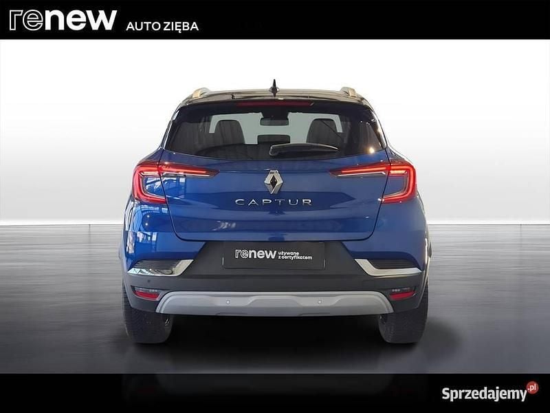 Używany Renault Captur Techno 140 KM (102 kW) 2024 Niebieski SUV