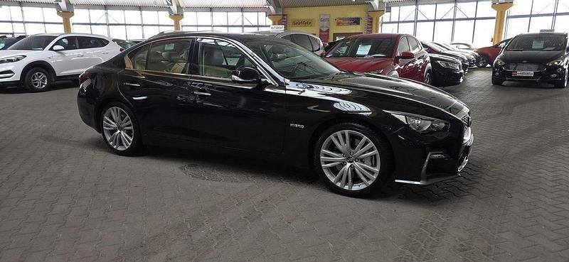 Używany Infiniti Q50 306 KM (225 kW) 2017 Czarny Sedan/Limuzyna