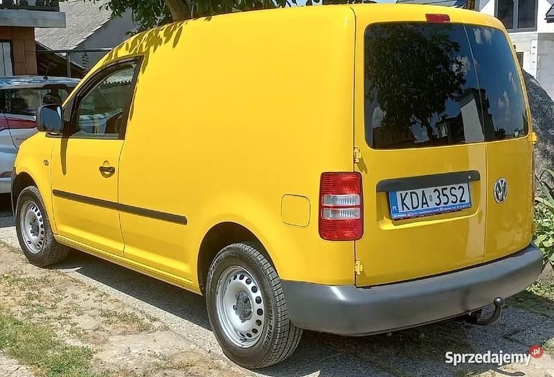 Żółty Używany 2015 VW Caddy Minivan | 32 000 zł (Dobra cena) - Obraz 1/4