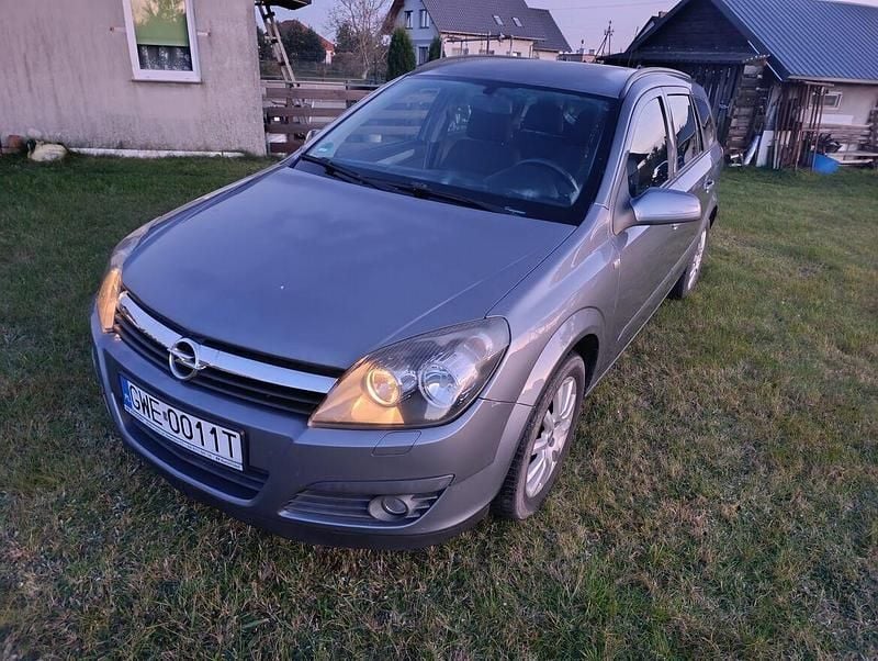 Szary Używany 2005 Opel Astra Kombi | 6500 zł (Uczciwa cena) - Obraz 1/4