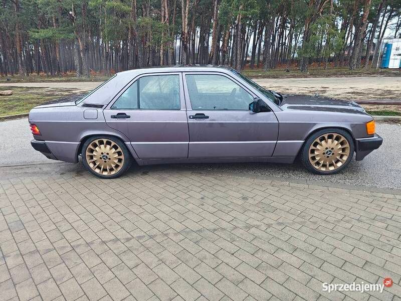 Używany Mercedes 190 1991 Sedan/Limuzyna