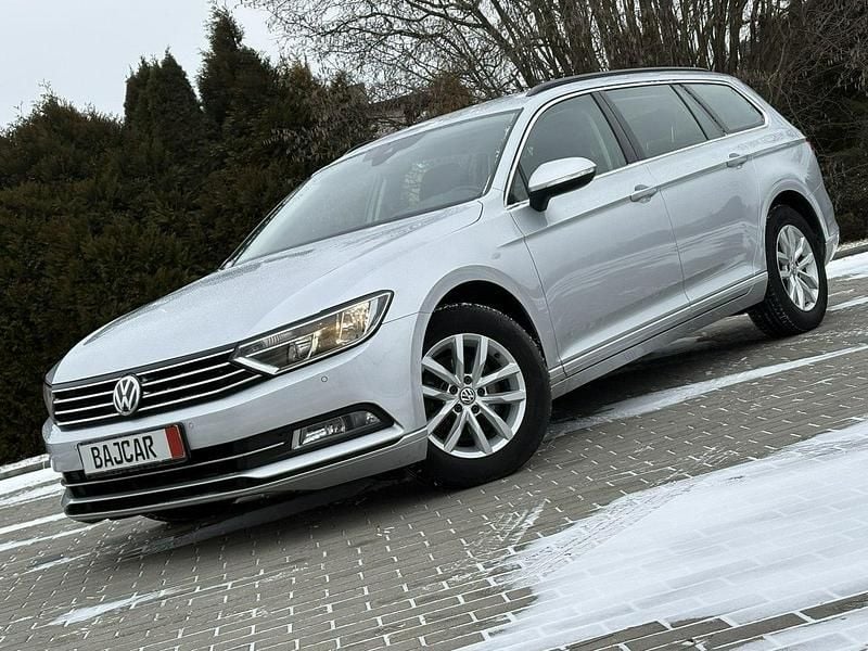 Używany VW Passat 150 KM (110 kW) 2018 Srebrny (metalik) Kombi
