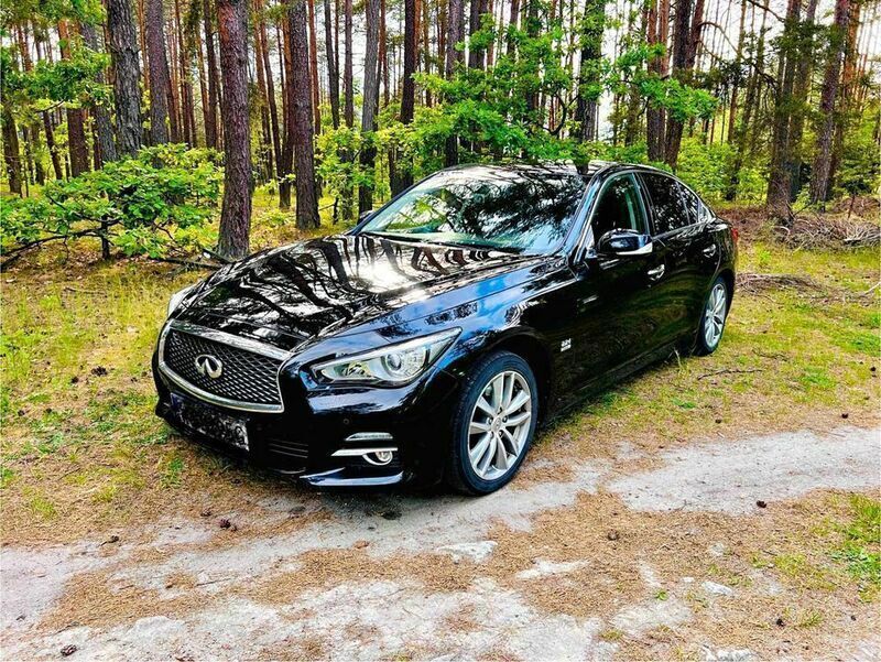 Czarny Używany 2015 Infiniti Q50 Sedan/Limuzyna | 50 000 zł - Obraz 1/4