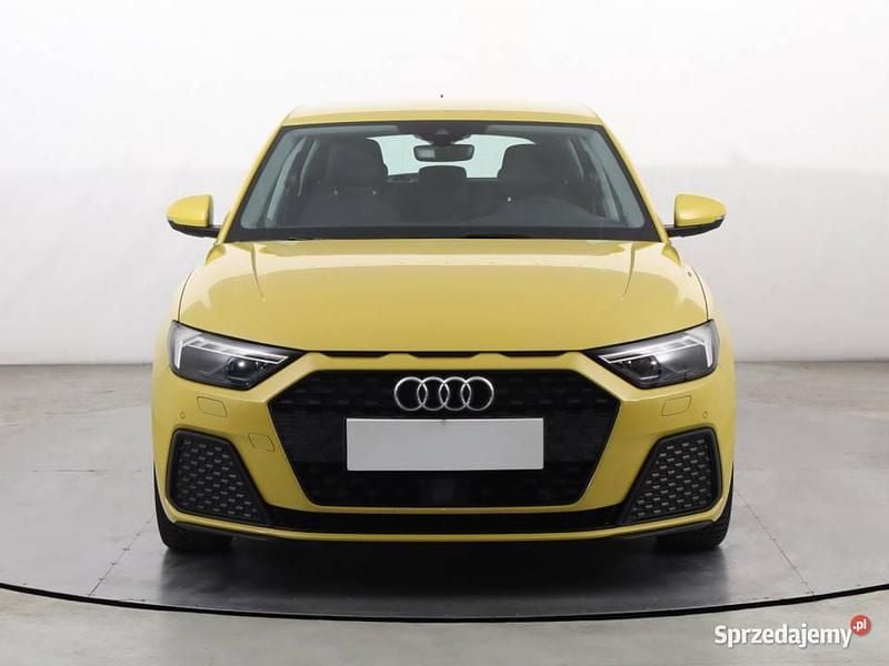 Używany Audi A1 2020 Żółty SUV
