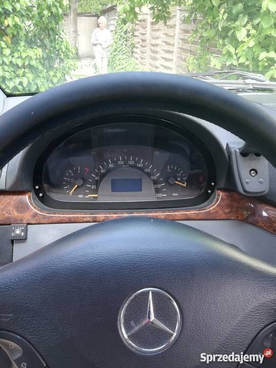 Używany Mercedes Viano 2003 Srebrny Minivan
