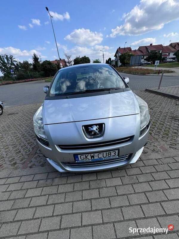 Srebrny Używany 2010 Peugeot 5008 Minivan | 13 800 zł (Uczciwa cena) - Obraz 1/4