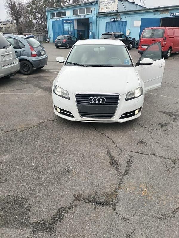 Biały Używany 2011 Audi A3 Hatchback | 18 000 zł (Super Cena) - Obraz 1/2