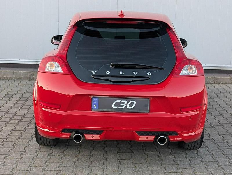 Używany Volvo C30 R-Design 177 KM (130 kW) 2013 Czerwony Hatchback