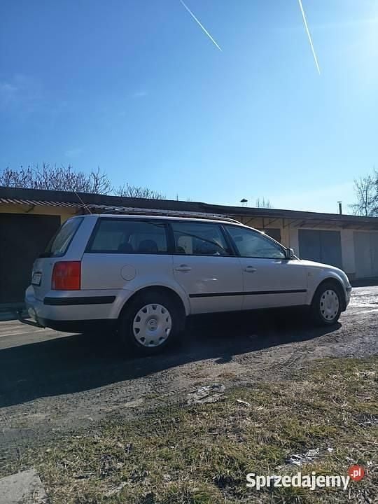 Używany VW Passat 1998 Srebrny Kombi