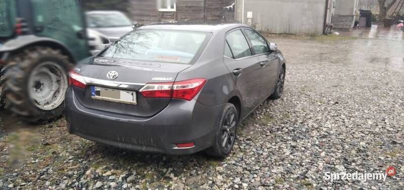 Używany Toyota Corolla 132 KM (97 kW) 2015