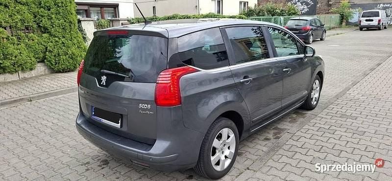 Szary Używany 2011 Peugeot 5008 Family Minivan | 25 300 zł (Uczciwa cena) - Obraz 1/4