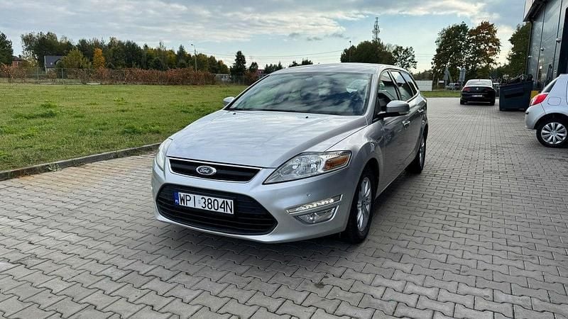 Srebrny (metalik) Używany 2011 Ford Mondeo Kombi | 19 900 zł (Uczciwa cena) - Obraz 1/4