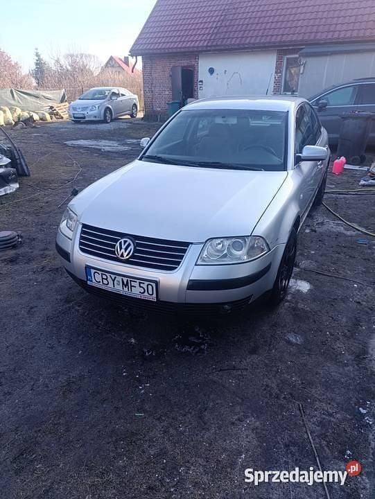 Używany VW Passat 2001 Srebrny Sedan/Limuzyna