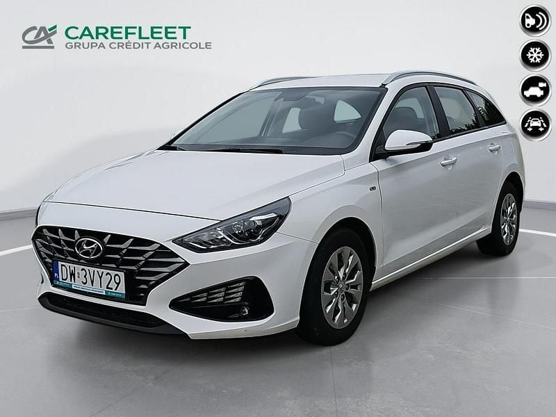 Biały Używany 2023 Hyundai i30 Kombi | 76 900 zł (Uczciwa cena) - Obraz 1/4