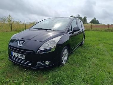 Czarny Używany 2013 Peugeot 5008 Minivan | 22 900 zł (Super Cena) - Obraz 1/4