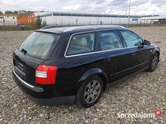 Używany Audi A4 2002 Granatowy Kombi
