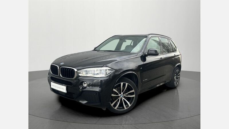 Black sapphire metallic metalizowany Używany 2018 BMW X5 Shadowline SUV | 126 900 zł - Obraz 1/3