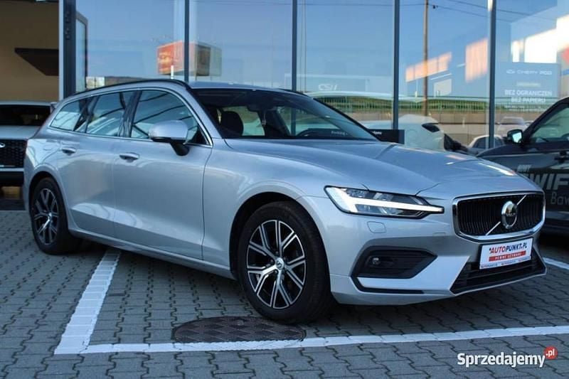 Używany 2023 Volvo V60 Kombi | 137 900 zł - Obraz 1/4