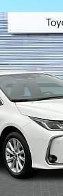 Używany Toyota Corolla Comfort 140 KM (102 kW) 2023 Biały Sedan/Limuzyna