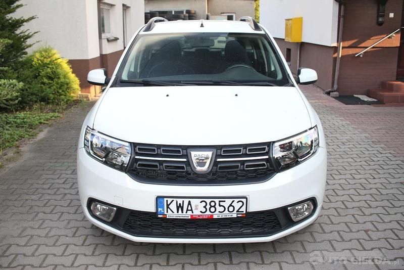 Biały Używany 2017 Dacia Logan Sedan/Limuzyna | 22 900 zł - Obraz 1/4