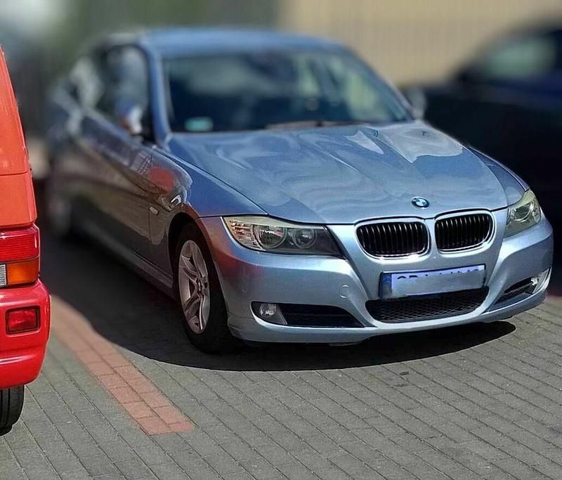 Inny kolor Używany 2009 BMW 318 Sedan/Limuzyna | 15 000 zł (Uczciwa cena) - Obraz 1/4