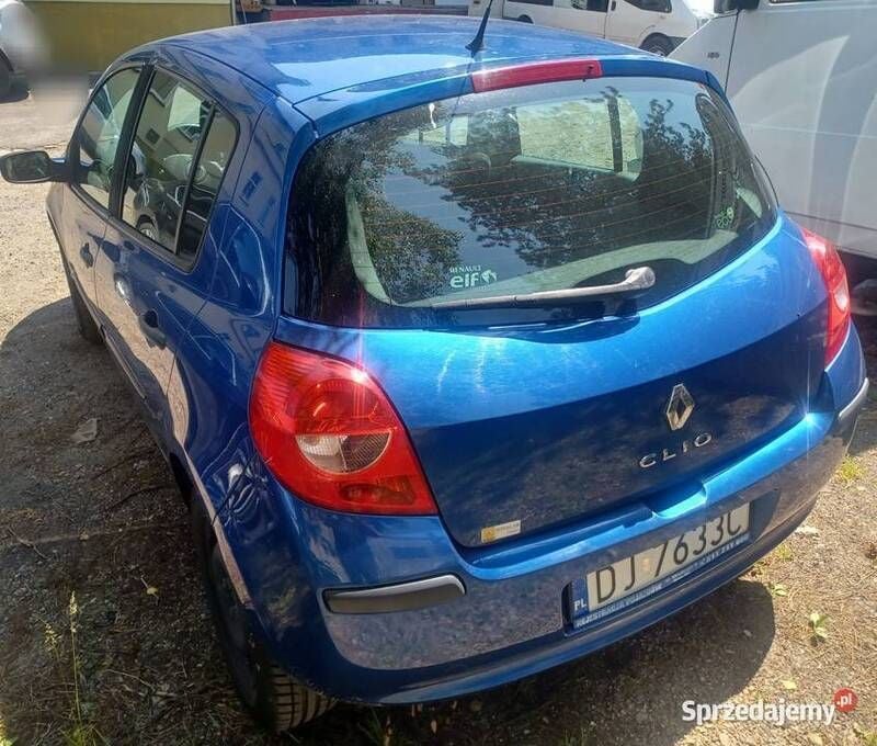 Używany 2008 Renault Clio III | 4200 zł (Dobra cena) - Obraz 1/4