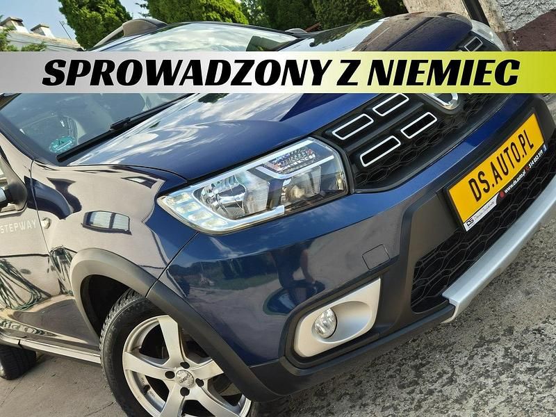 Niebieski ciemny (metalik) Używany 2017 Dacia Sandero Stepway Hatchback | 29 900 zł (Dość drogi) - Obraz 1/4