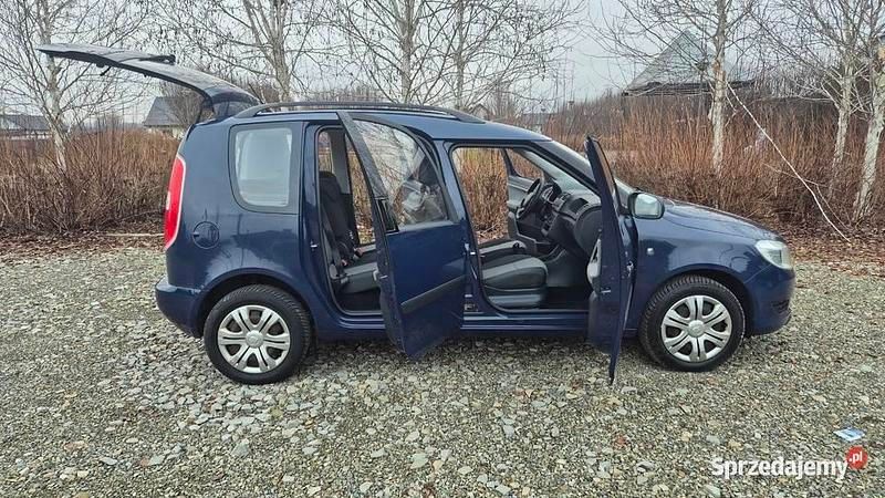 Używany Skoda Roomster 2013 Granatowy Minivan