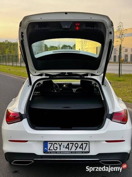Używany Mercedes CLA200 150 KM (110 kW) 2020 Biały Sedan/Limuzyna