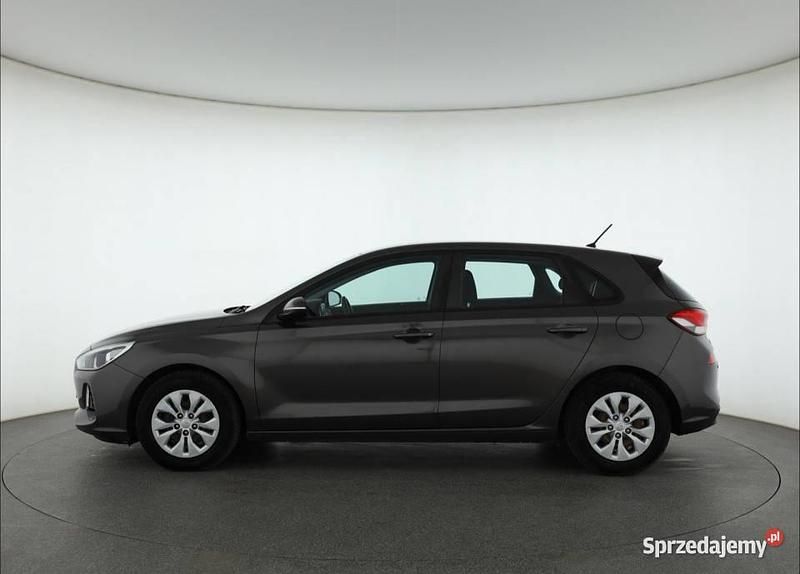 Używany Hyundai i30 2017 Szary Hatchback
