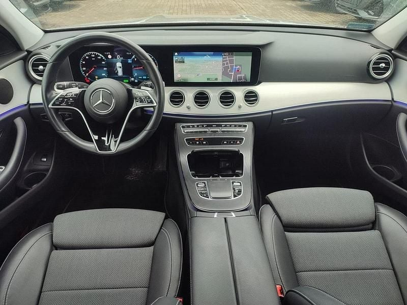 Używany Mercedes E220 200 KM (147 kW) 2022 Beżowy (metalik) Kombi