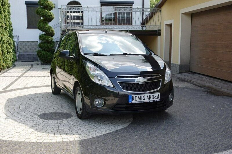Czarny Używany 2012 Chevrolet Spark Hatchback | 12 900 zł (Uczciwa cena) - Obraz 1/4
