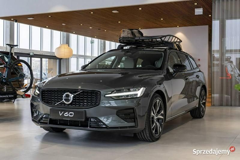 Zielony Nowe 2025 Volvo V60 Plus Kombi | 212 500 zł - Obraz 1/4