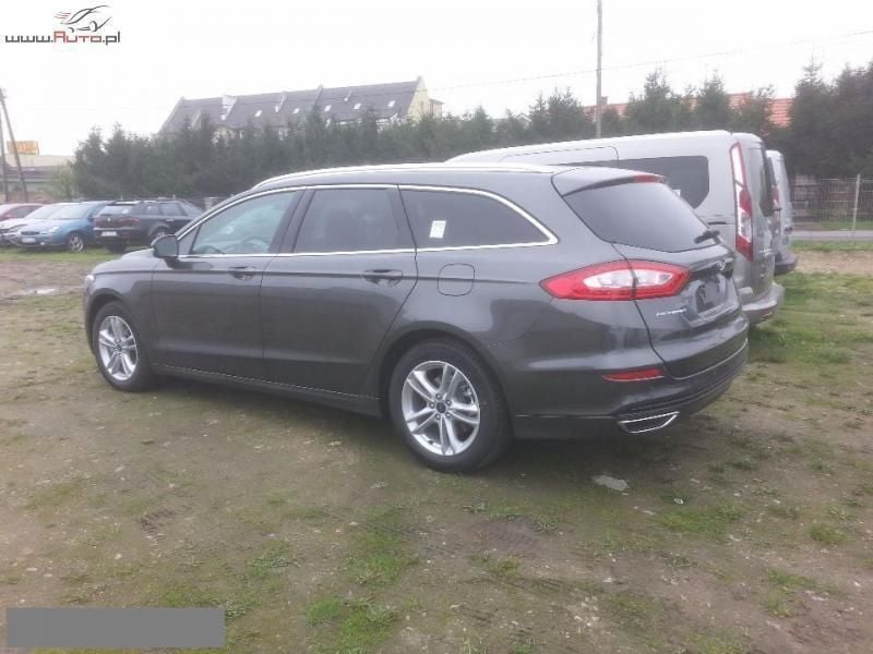 Używany Ford Mondeo Titanium 180 KM (132 kW) 2017 Szary (metalik) Sedan/Limuzyna