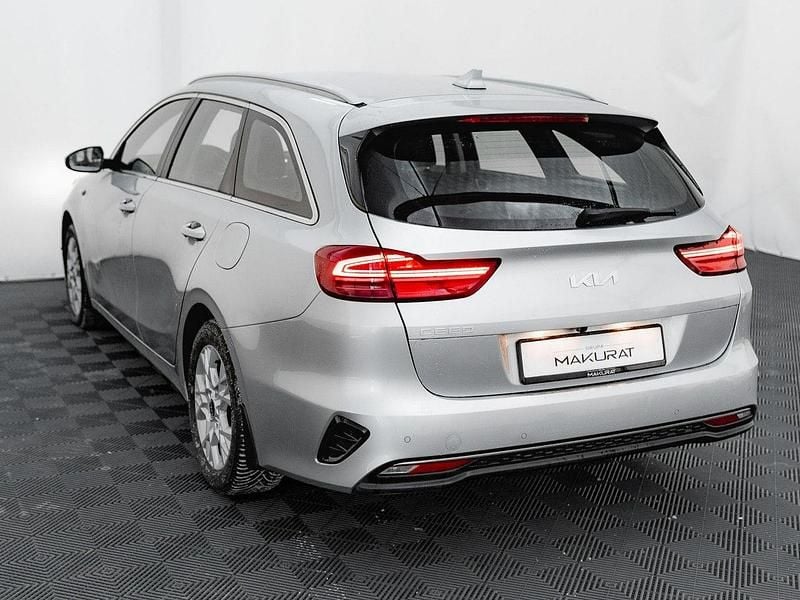 Używany Kia Ceed 160 KM (117 kW) 2022 Srebrny Hatchback