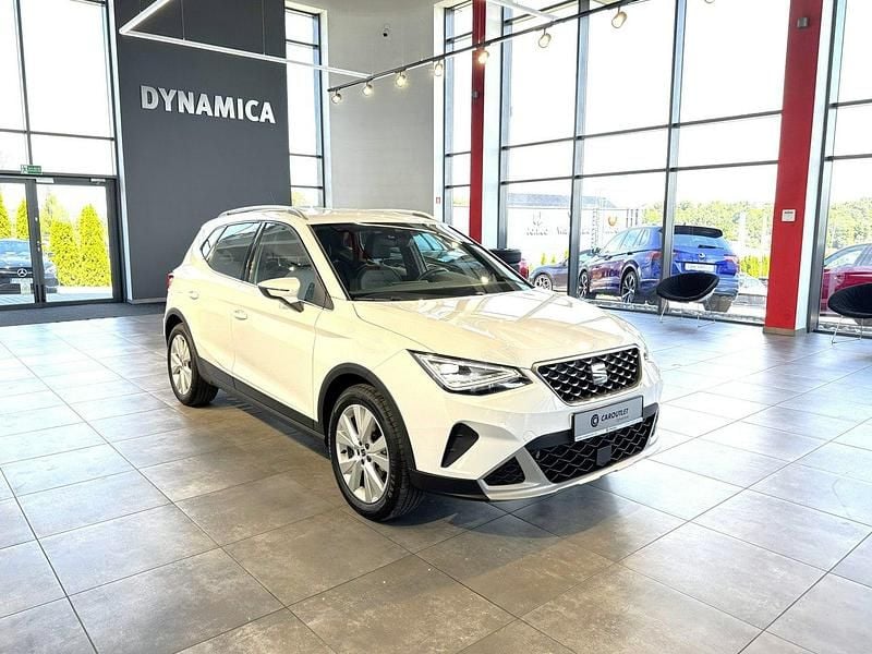 Biały Używany 2022 Seat Arona Xperience SUV | 73 900 zł (Uczciwa cena) - Obraz 1/3