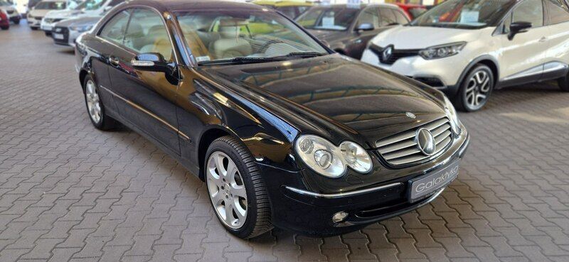 Czarny Używany 2004 Mercedes CLK270 Coupe | 27 900 zł - Obraz 1/4