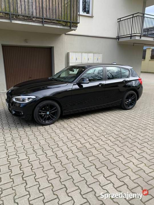 Używany BMW 118 Sport Line 150 KM (110 kW) 2016 Czarny Hatchback