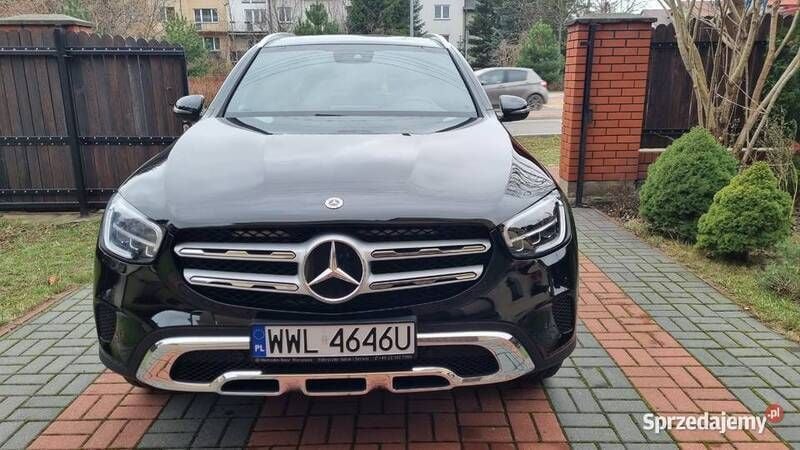 Używany Mercedes GLC300 2022
