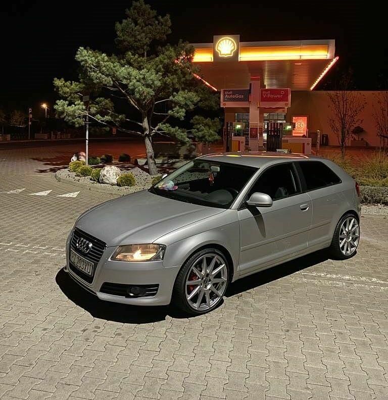 Srebrny Używany 2008 Audi A3 Ambition Hatchback | 22 000 zł (Drogi) - Obraz 1/4