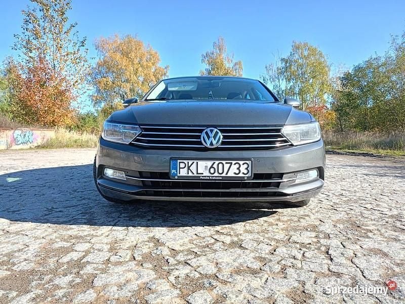 Szary Używany 2015 VW Passat Sedan/Limuzyna | 46 900 zł (Uczciwa cena) - Obraz 1/4