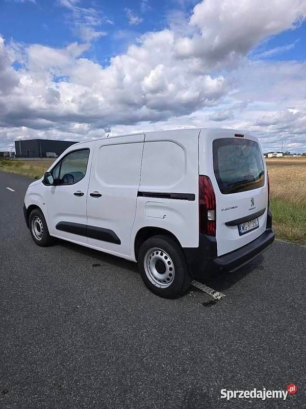Biały Używany 2021 Peugeot Partner Minivan | 48 000 zł (Uczciwa cena) - Obraz 1/4