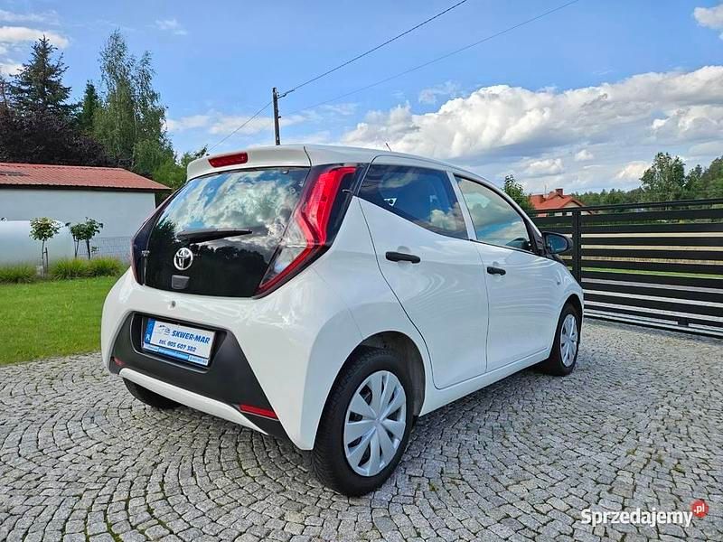 Używany Toyota Aygo 2020 Biały Hatchback