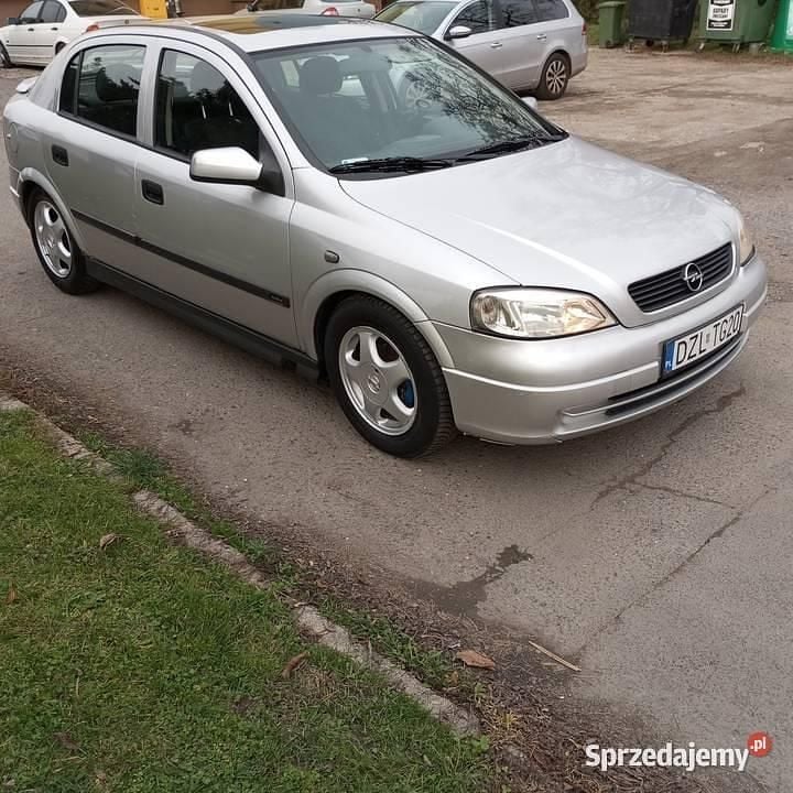 Srebrny Używany 2002 Opel Astra Hatchback | 2700 zł (Uczciwa cena) - Obraz 1/4