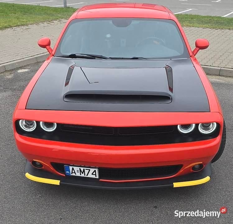 Pomarańczowy Używany 2020 Dodge Challenger Coupe | 105 000 zł (Super Cena) - Obraz 1/4