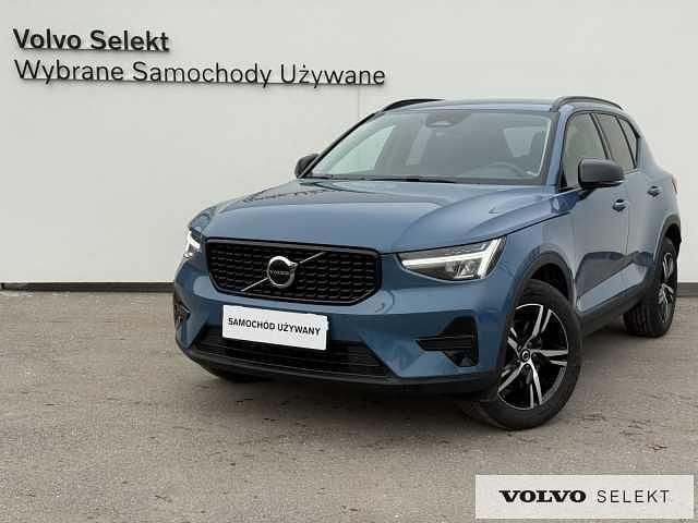 Niebieski Używany 2025 Volvo XC40 SUV | 169 900 zł (Uczciwa cena) - Obraz 1/3