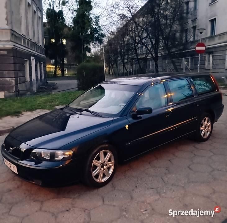 Granatowy Używany 2003 Volvo V70 Kombi | 4000 zł (Super Cena) - Obraz 1/4